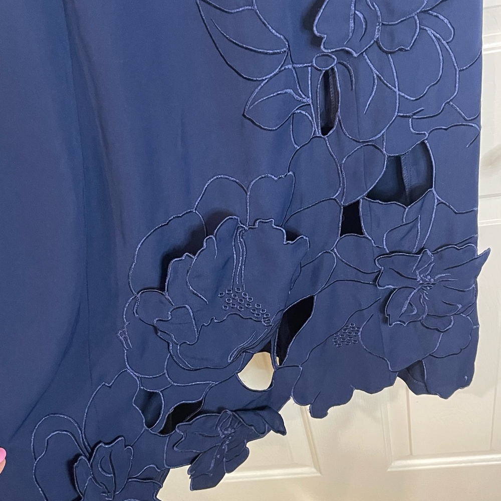 Women’s Navy Long Sleeve 3-D Floral Appliqué Tea Length Dress M 8/10 - Picture 8 of 13